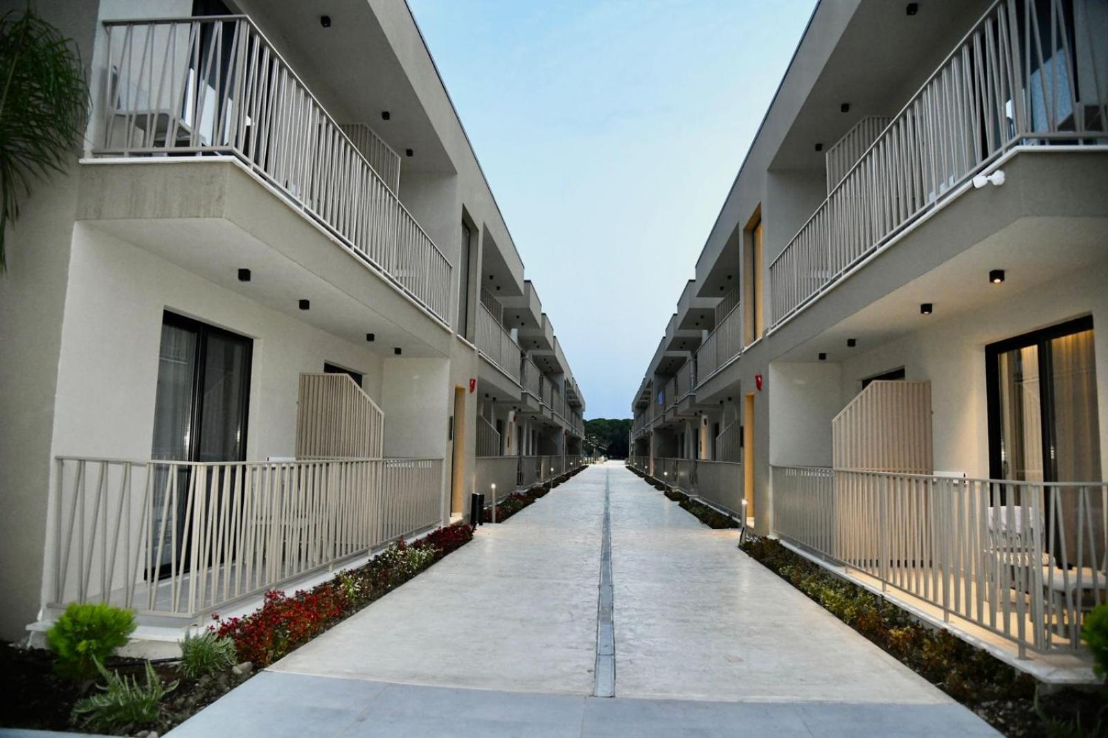 Amber Village Spille Exteriör bild